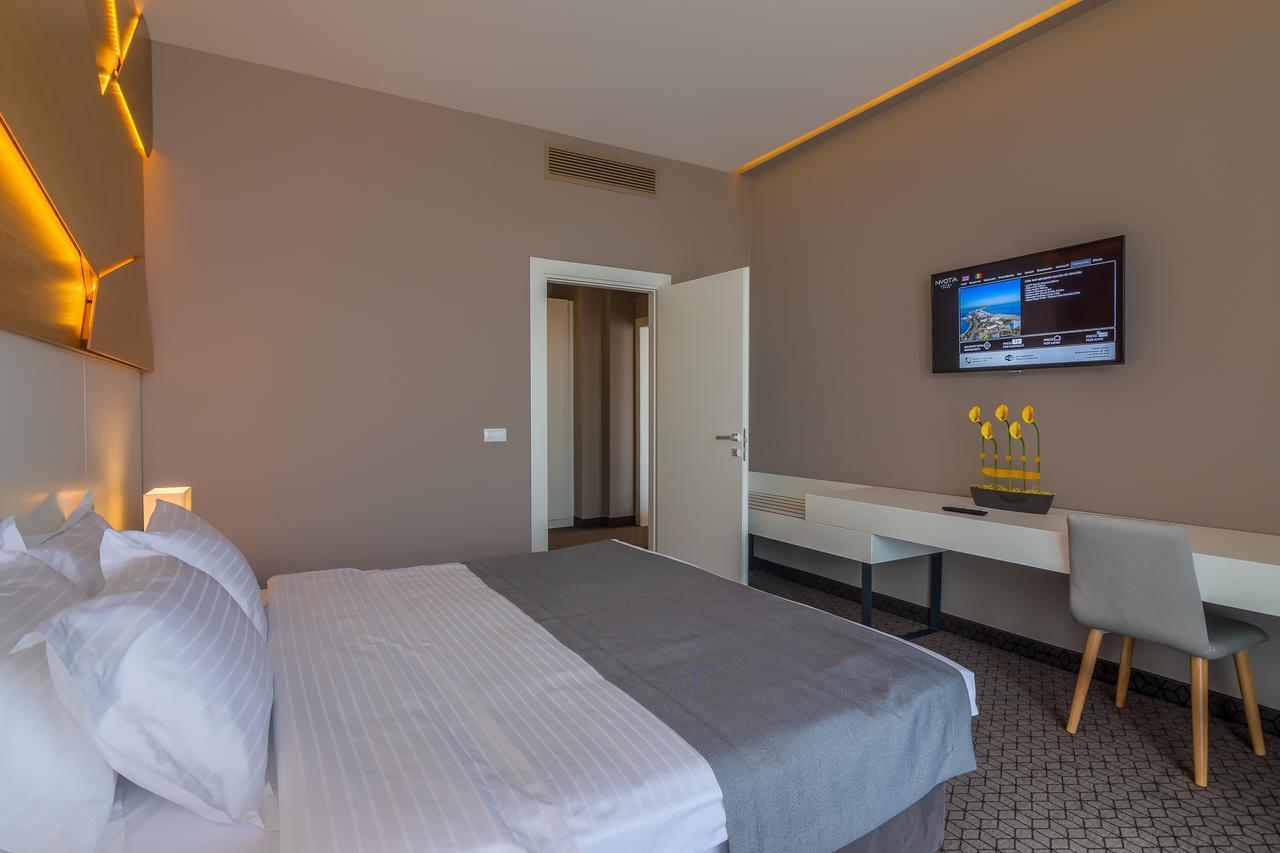 Nyota Hotel & Conference Center Mamaia Dış mekan fotoğraf