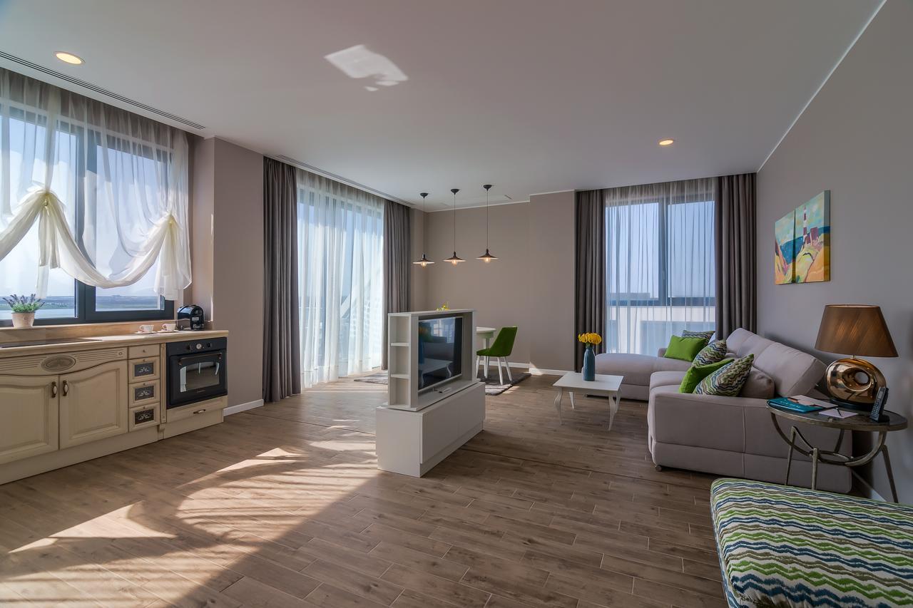 Nyota Hotel & Conference Center Mamaia Dış mekan fotoğraf